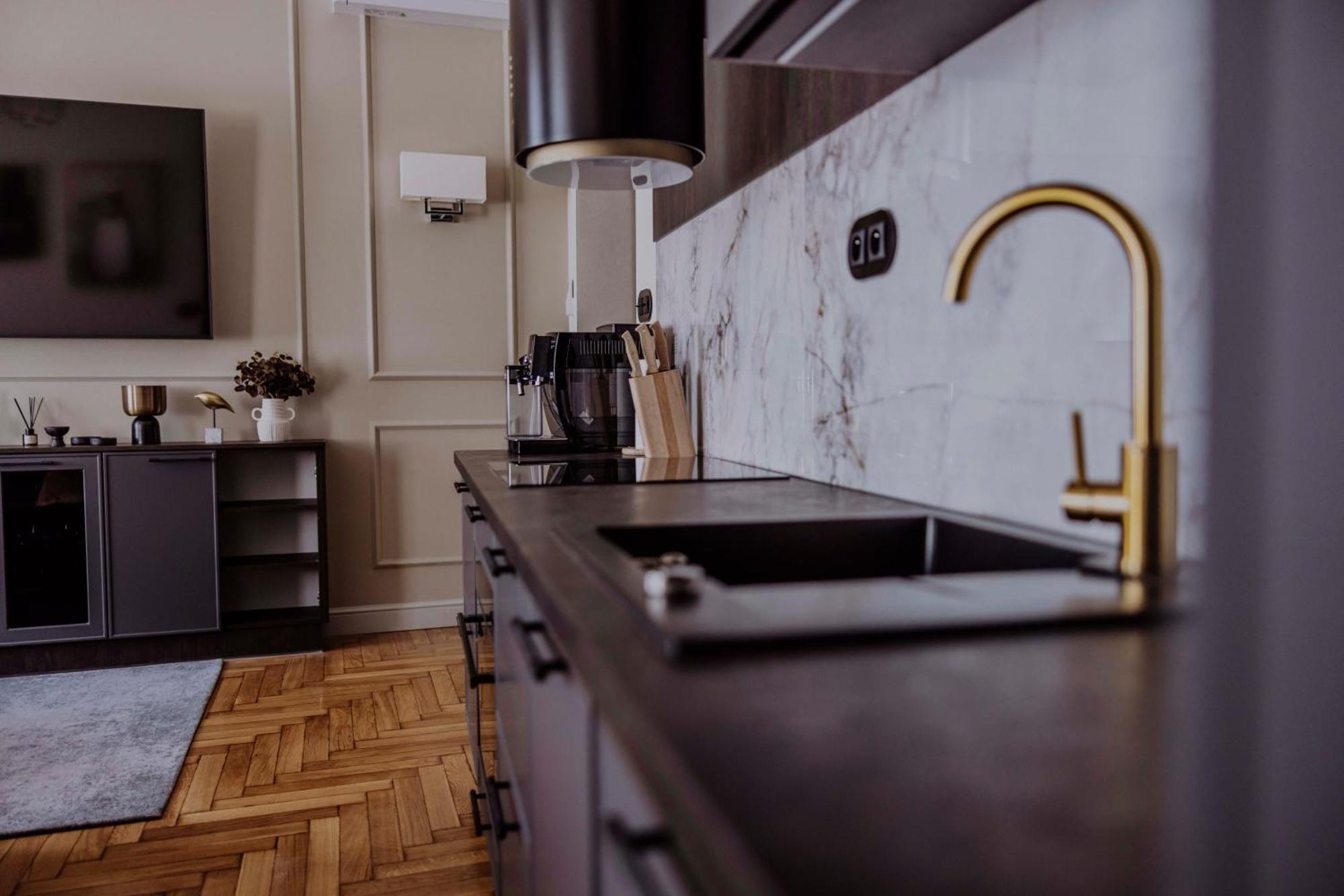 Crown Pearl - Wonderful Apartment, 110Scm, 4 Rooms Krasków Eksteriør bilde